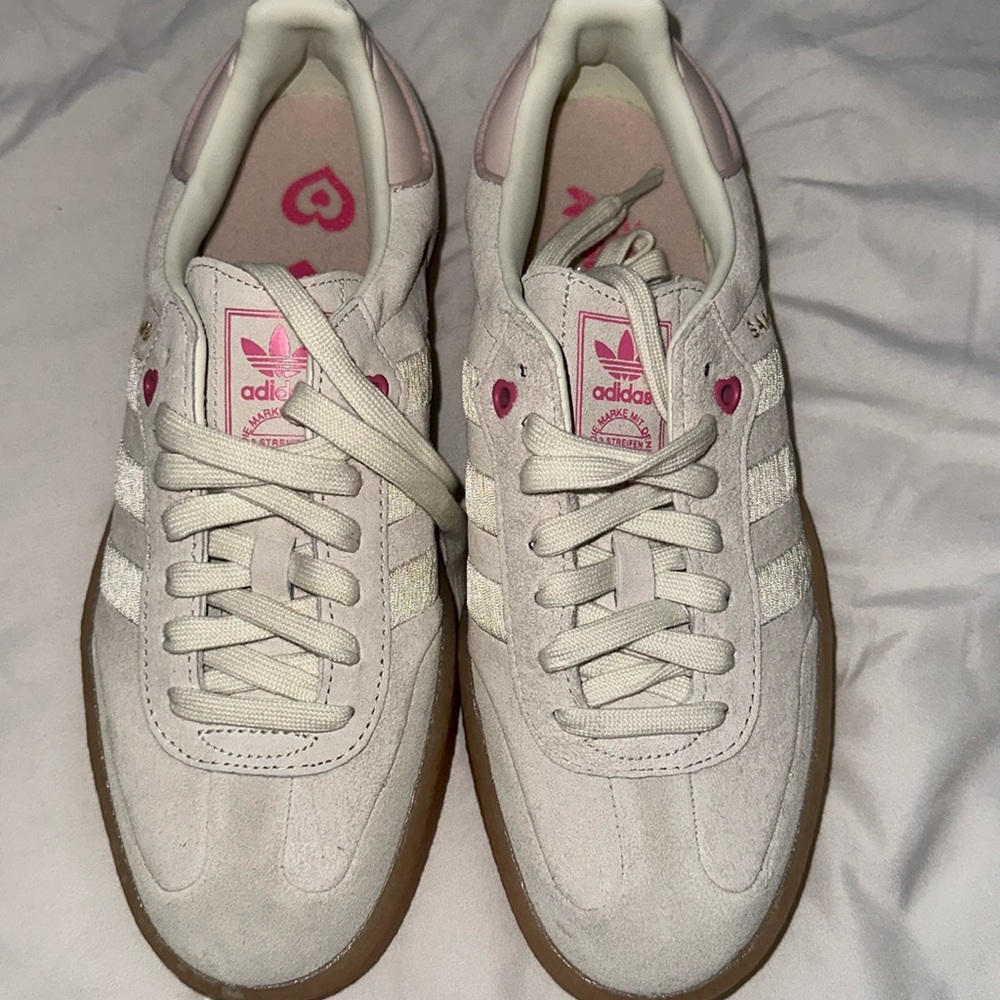 Sambae size 8 never worn!